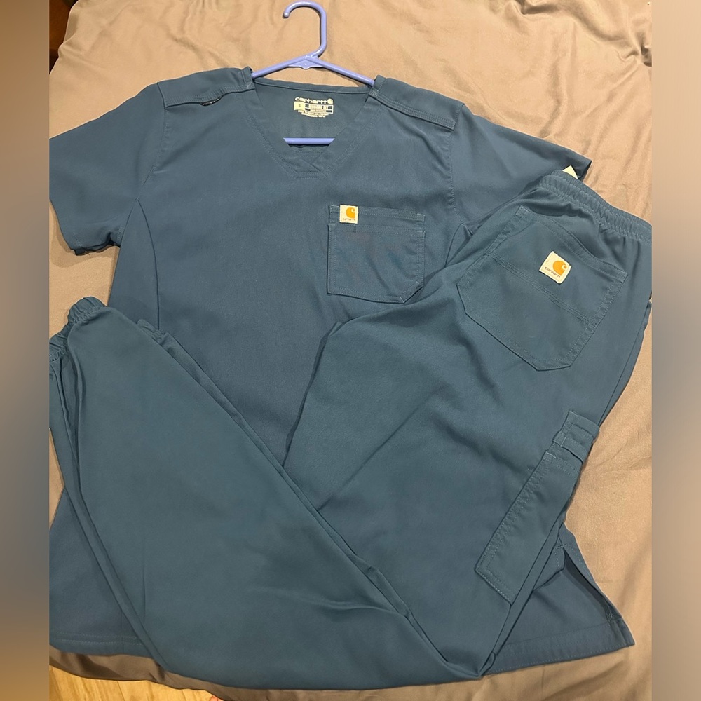 Carhartt Women’s Jogger Scrub Set